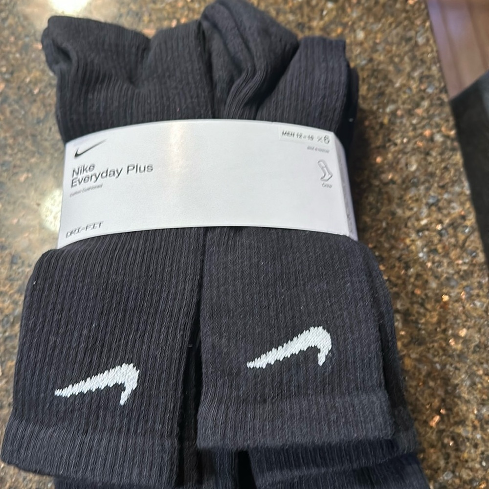 NWT black socks 6 pack Men’s size 12-15